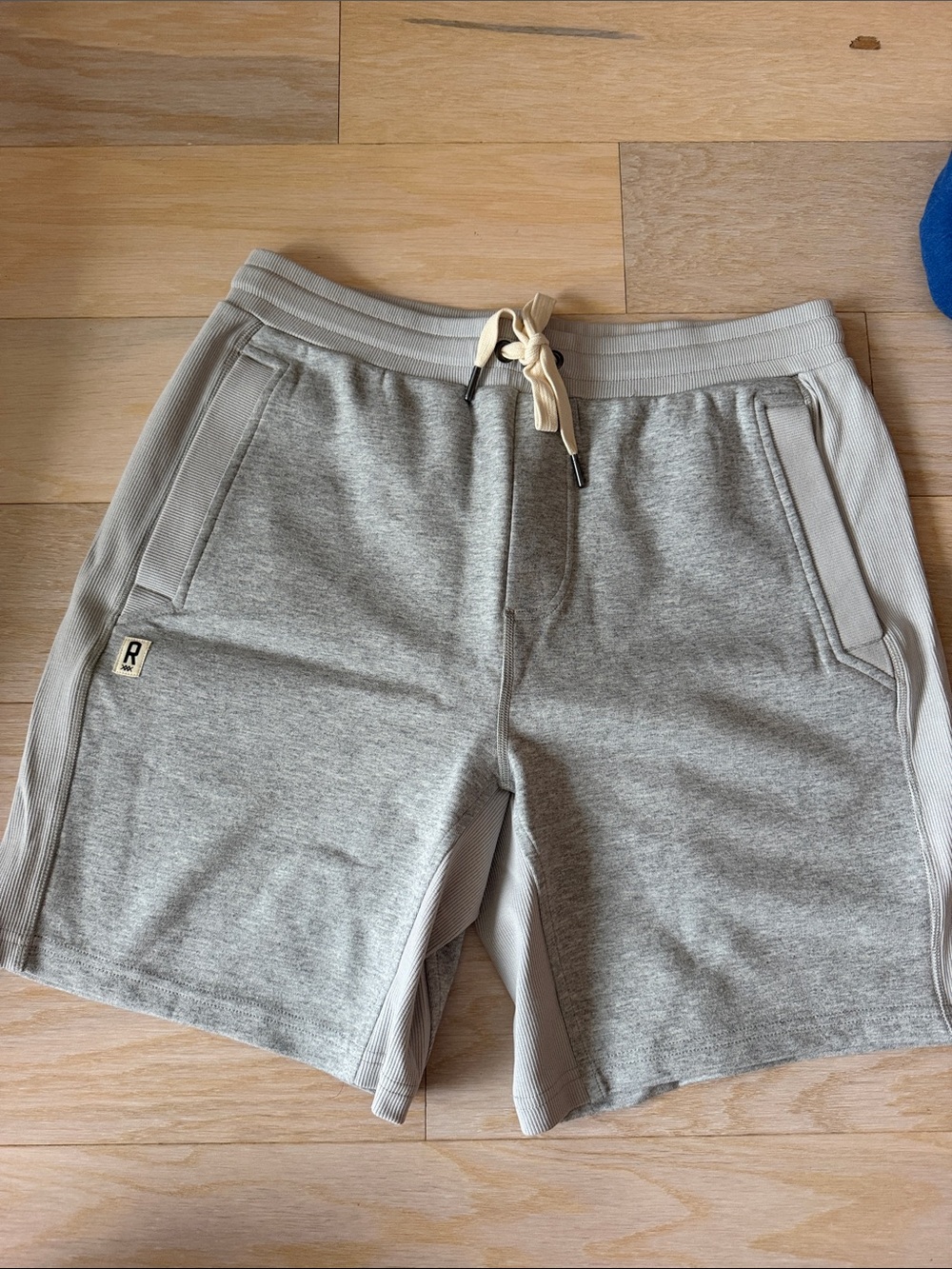 Rhone Grey Athletic Drawstring Shorts size M